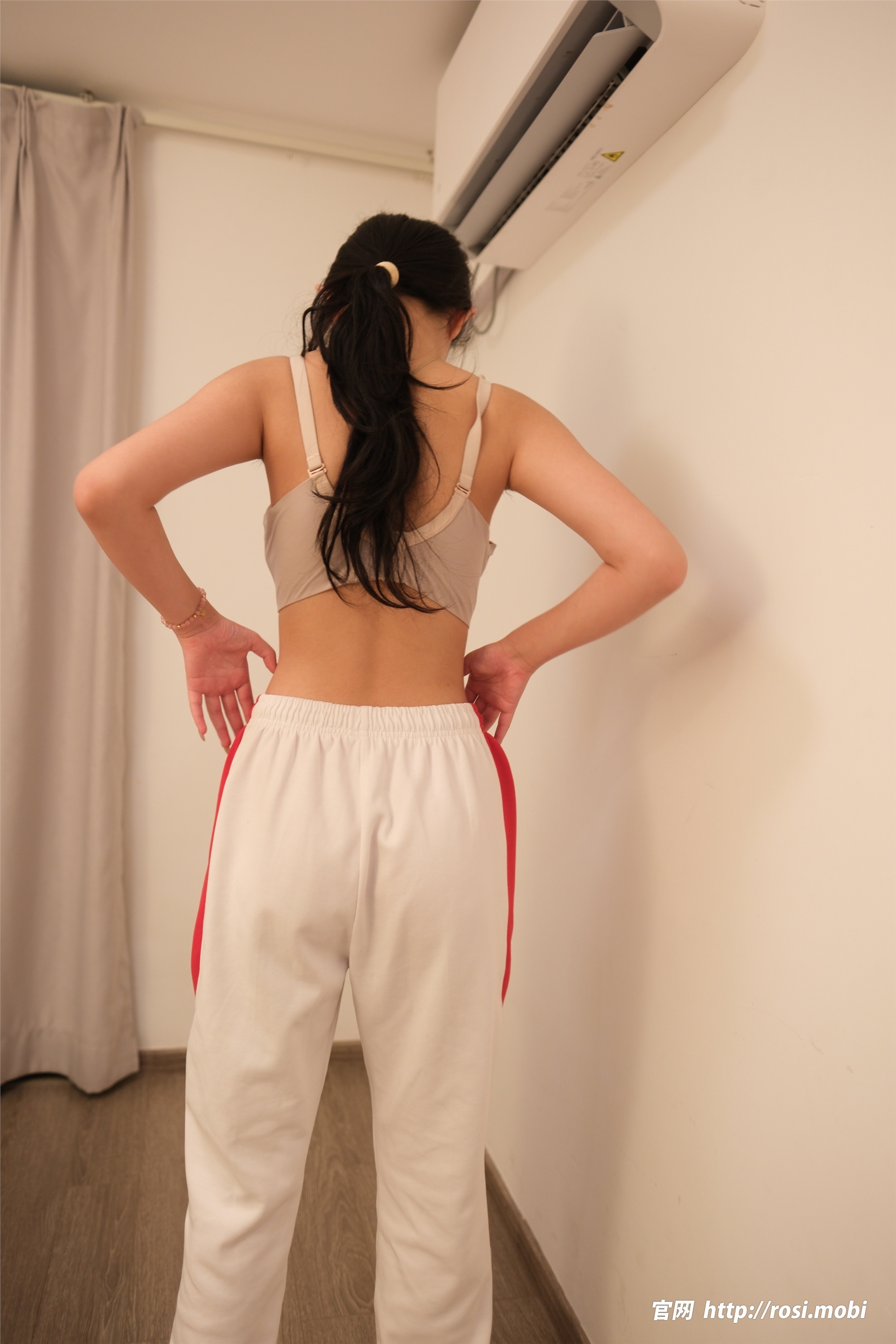 ROSI写真 2025.06.04 NO.4930